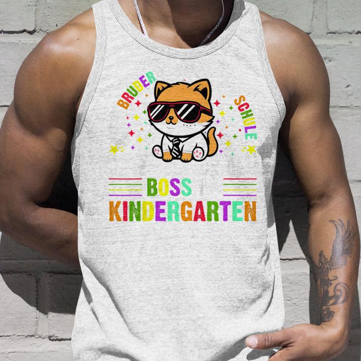 Kinder Mein Bruder Kommt In Die Schule Boss Im Kindergarten Tank Top Geschenke für Ihn