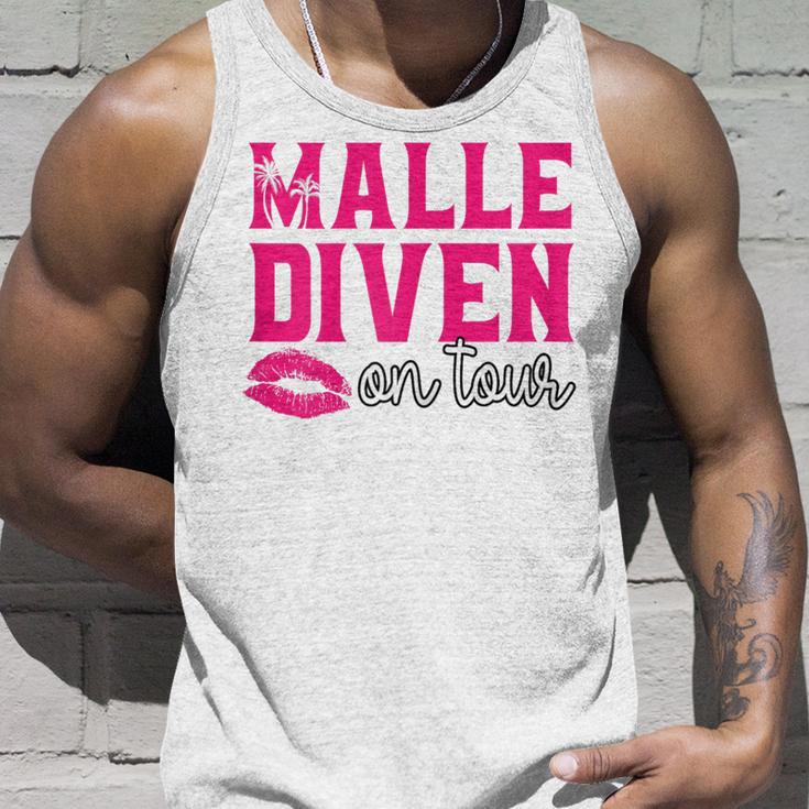 Malle Diven On Tour Slogan Tank Top Geschenke für Ihn