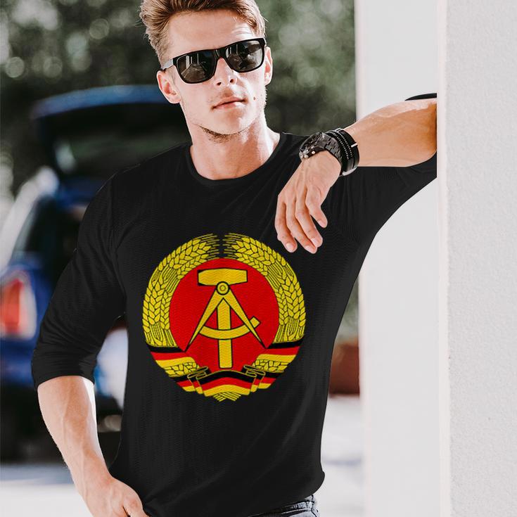 Ddr Coat Of Arms Hammer Sickle Flag Ostalgia Ddr S Langarmshirts Geschenke für Ihn