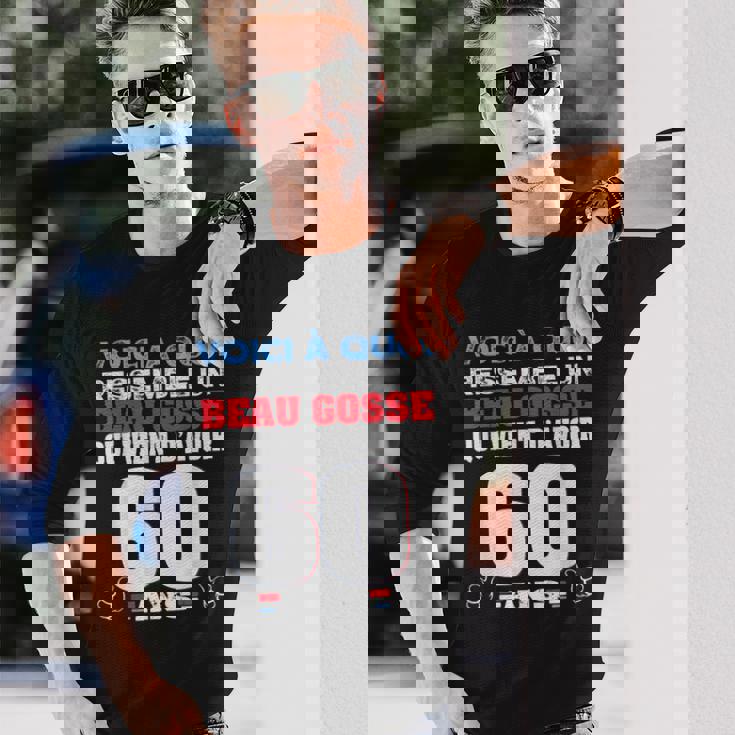 Hommeoici À Quoi Ressemble Un Beau Gosse Anniv 60 Ans Humour T - Main Image