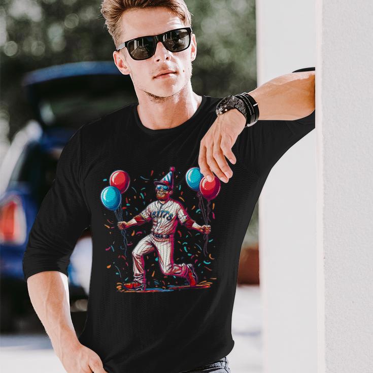 Lustiger Baseballspieler Mit Geburtstagsballons Und Hut Kostüm Langarmshirts Geschenke für Ihn