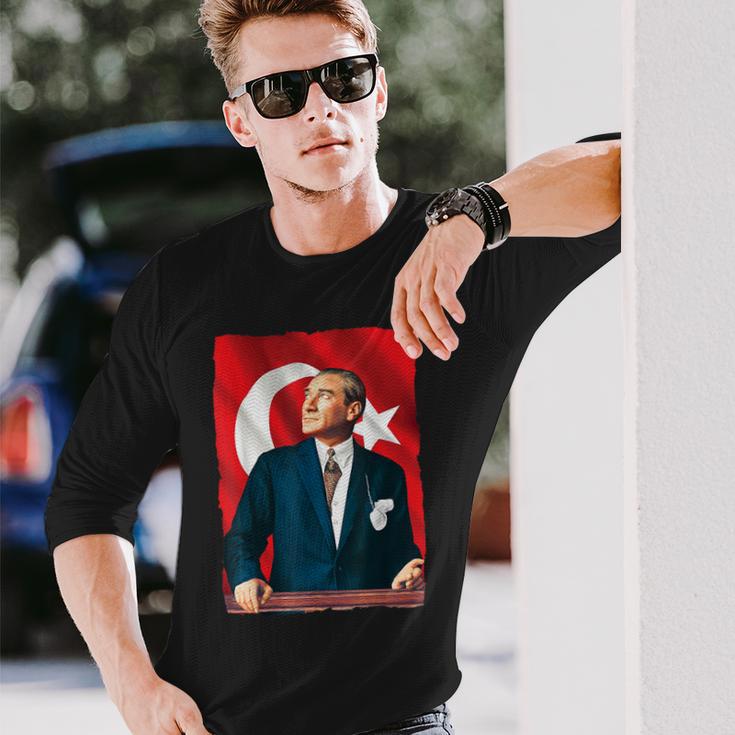 Mustafa Kemal Atatürk And Flag Langarmshirts Geschenke für Ihn