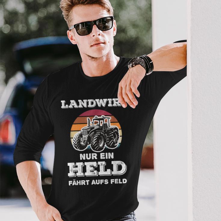 Trktor Nur Ein Held Fahrt Auf S Feld Langarmshirts Geschenke für Ihn