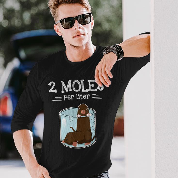 Two Moles Per Litre Science Humour Animal Pun Langarmshirts Geschenke für Ihn