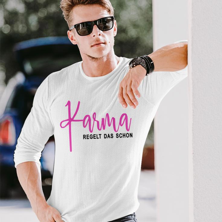 Karma Regelt Das Schon Schicksal Karma Langarmshirts Geschenke für Ihn