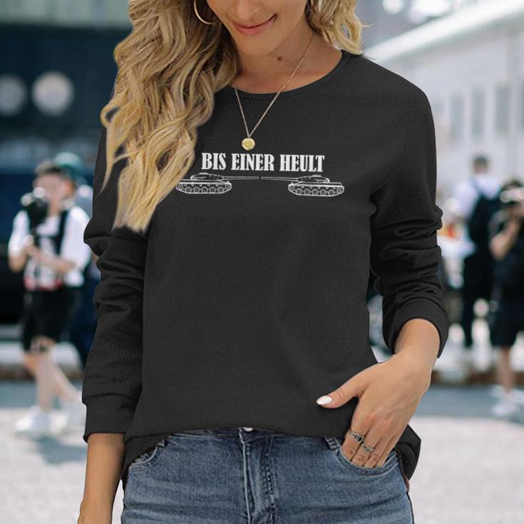 Bis Einer Heult Panzer Langarmshirts Geschenke für Sie