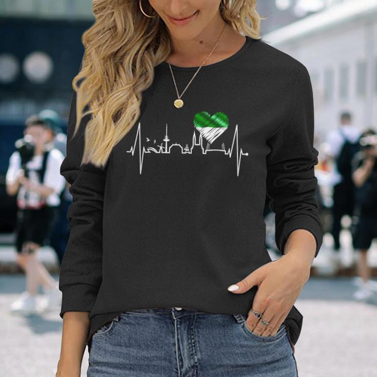 Bremen Skyline Bremer Herzschlag Fan Herz Ich Liebe Bremen Langarmshirts Geschenke für Sie