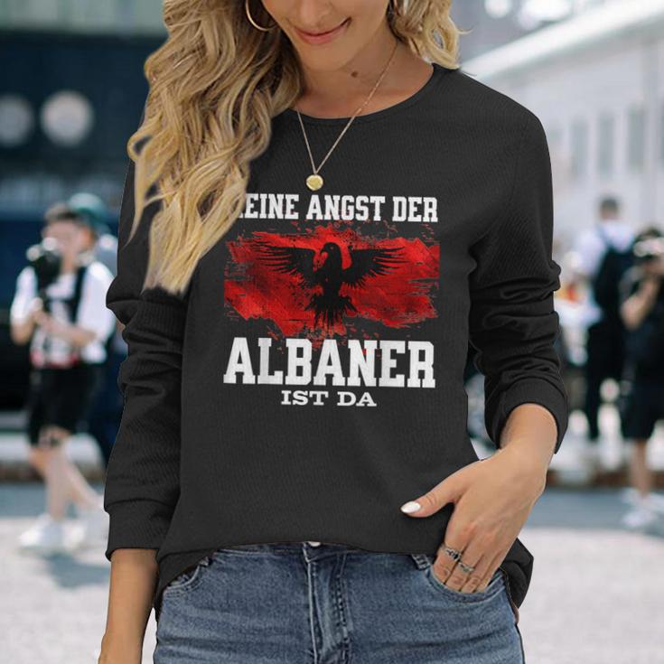 Keine Angst Der Albaner Ist Da Langarmshirts Geschenke für Sie