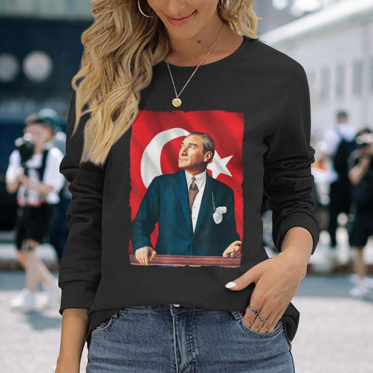 Mustafa Kemal Atatürk And Flag Langarmshirts Geschenke für Sie