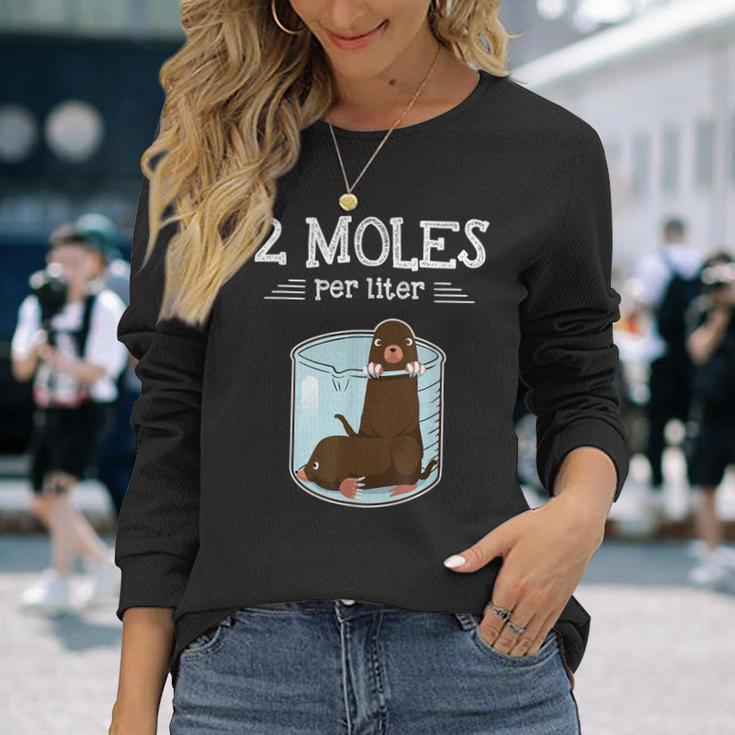 Two Moles Per Litre Science Humour Animal Pun Langarmshirts Geschenke für Sie