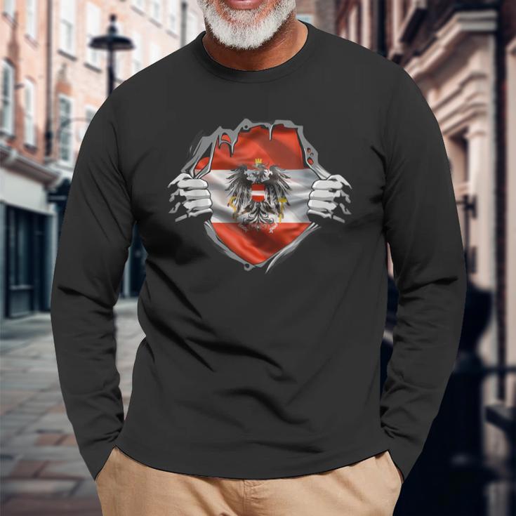 Austria Flag Superhero Austria Langarmshirts Geschenke für alte Männer