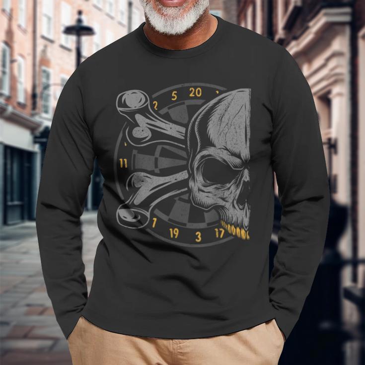 Dart Skull And Dartboard Retro Dart Langarmshirts Geschenke für alte Männer