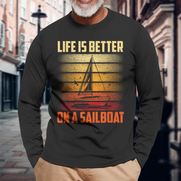 Das Leben Ist Besser Auf Einem Sailboat Langarmshirts Geschenke für alte Männer