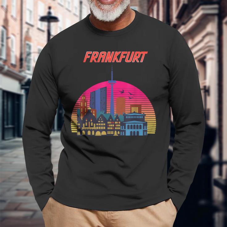 Frankfurt Retro Skyline Frankfurt Am Main Langarmshirts Geschenke für alte Männer