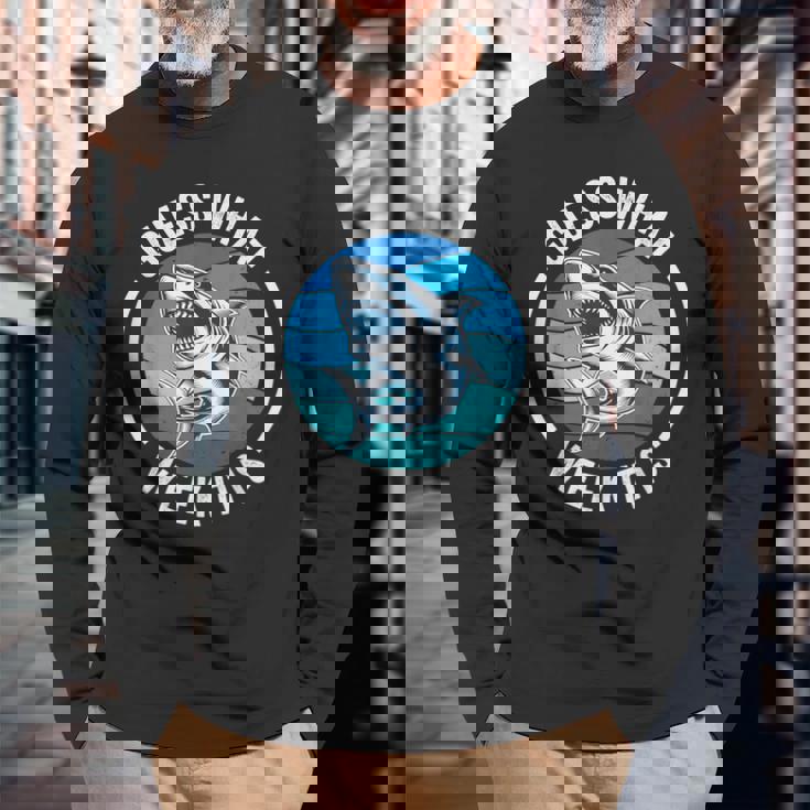 Guess What Week It Is Shark Joke Retro Vintage Ocean Long Sleeve T-Shirt Gifts for Old Men