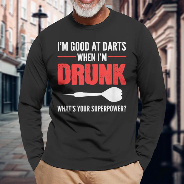 Gut In Darts Alkoholische Person Langarmshirts Geschenke für alte Männer