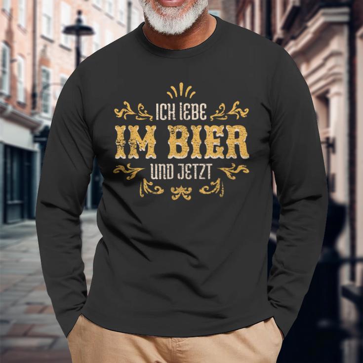 Ich Lebe Im Bier Und Jetzt Ich Lebe Im Langarmshirts Geschenke für alte Männer