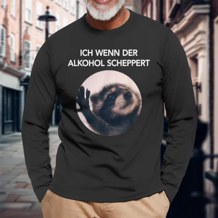 Ich Wenn Der Alkohol Scheppert X Pedro Raccoon Meme Langarmshirts Geschenke für alte Männer