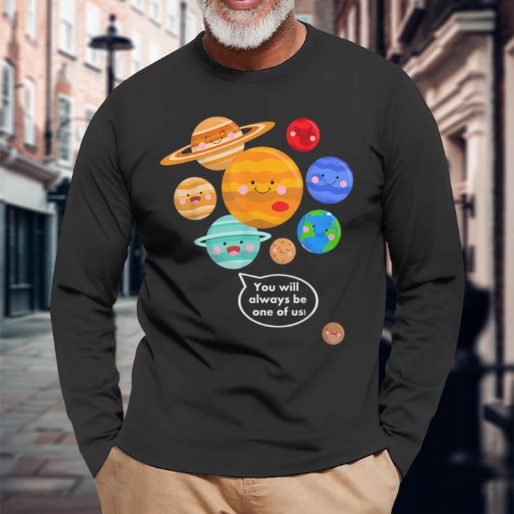 Pluto Planet Cartoon Planets Never Forget Pluto S Langarmshirts Geschenke für alte Männer