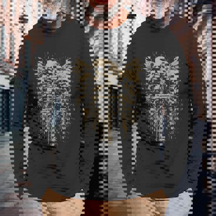skull-cross-wings-y2k-goth-alt