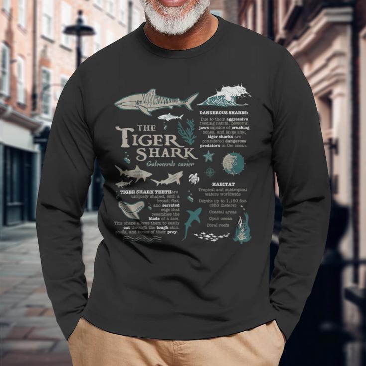 Tiger Shark Anatomy Marine Biologist Langarmshirts Geschenke für alte Männer