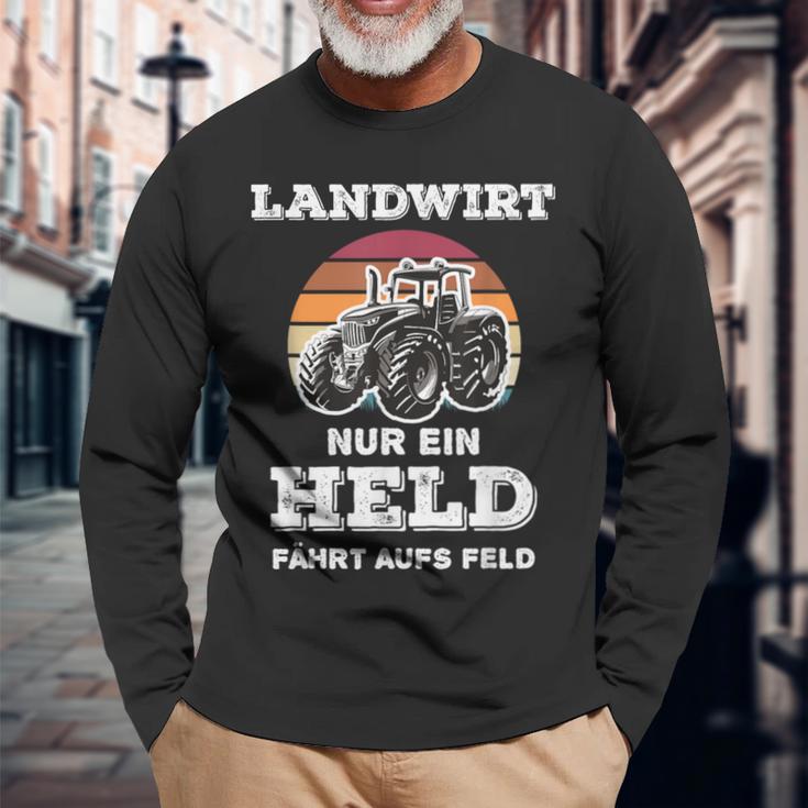 Trktor Nur Ein Held Fahrt Auf S Feld Langarmshirts Geschenke für alte Männer