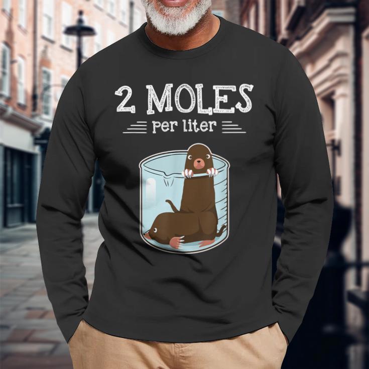 Two Moles Per Litre Science Humour Animal Pun Langarmshirts Geschenke für alte Männer