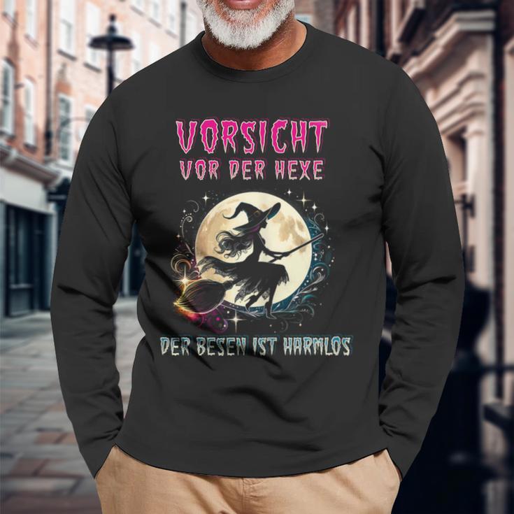 Vorsichtor Der Hexe Der Besen Ist Harmlos Hexen Langarmshirts Geschenke für alte Männer