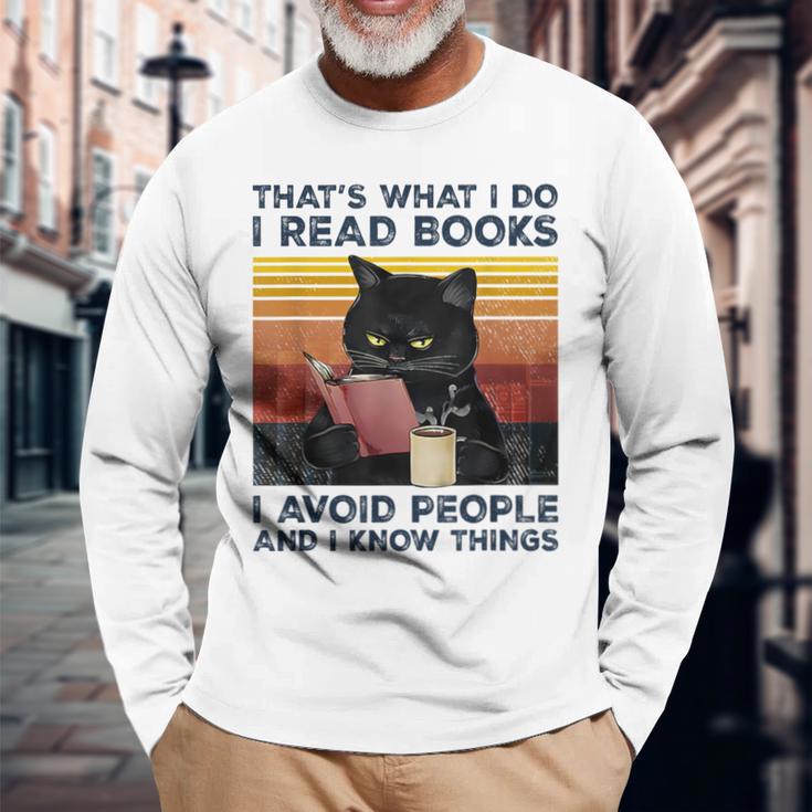 Das Ist Was Ich Mache Ich Lese Books Ich Meide Leute Ich Weiß Dinge Langarmshirts Geschenke für alte Männer