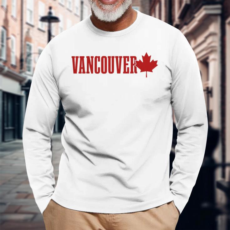 Vancouver Bc Canada Maple Leaf Canadian Flag Pride Langarmshirts Geschenke für alte Männer