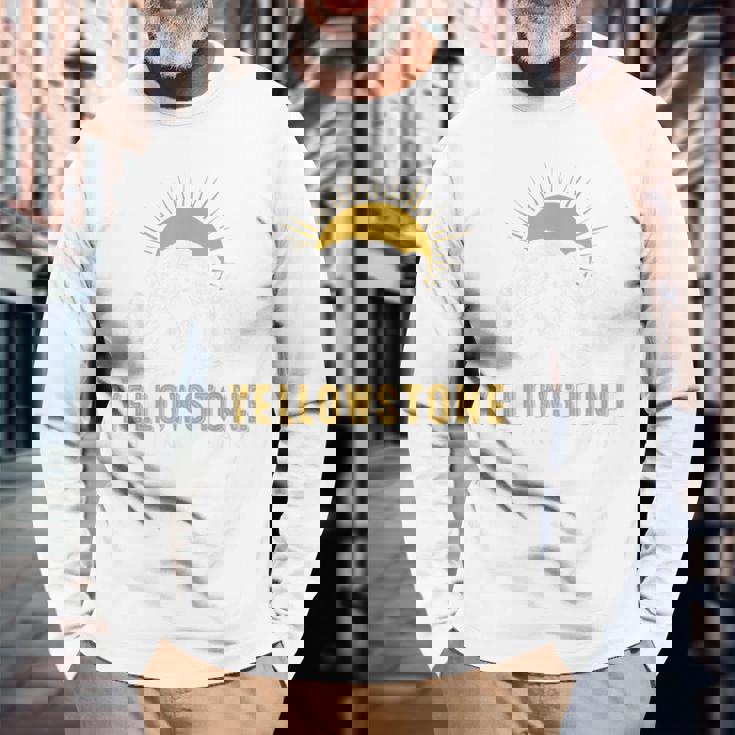 Yellowstone National Park Vintage Wild Bear Sunset Long Sleeve T-Shirt Gifts for Old Men