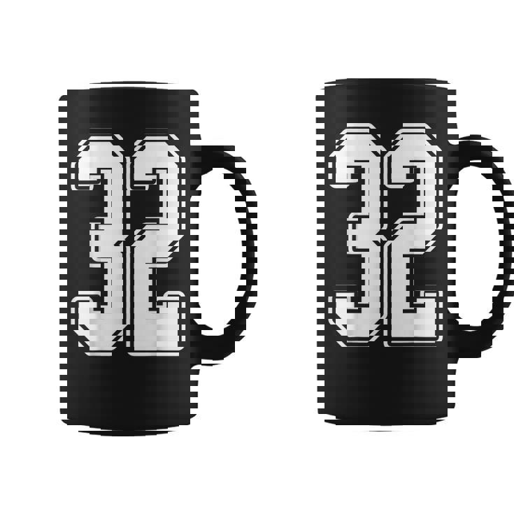 32 De Estilo Jersey Con Diseño De Contorno Blanco Número 32 Taza de café
