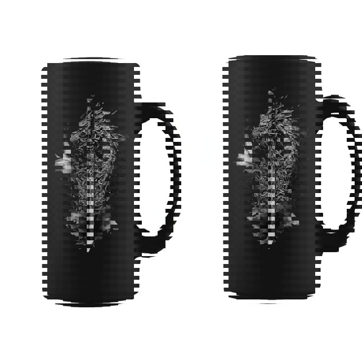 Dragón Espada Rosas Tatuaje Estilo Arte Medieval Fantasía Oscura Taza de café