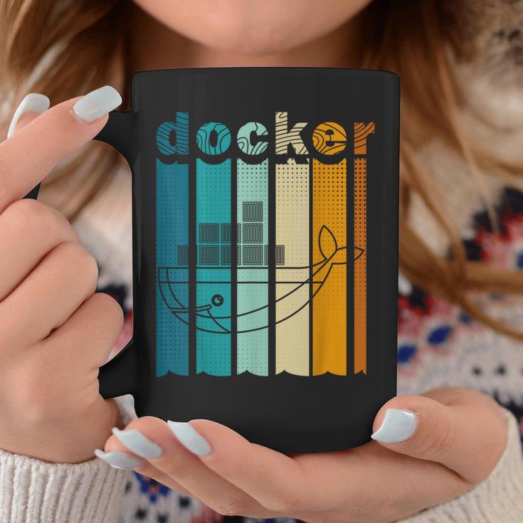 Docker Linux Devops Programming Coding Retro Computer Scientist Tassen Lustige Geschenke