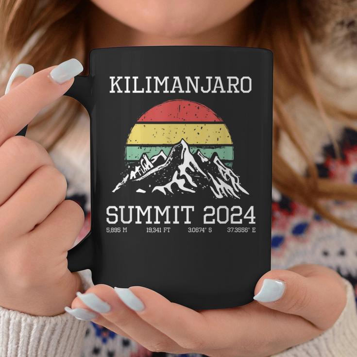 Gipfel Kilimanjaro 2024 Hiking Tanzania Retro Tassen Lustige Geschenke