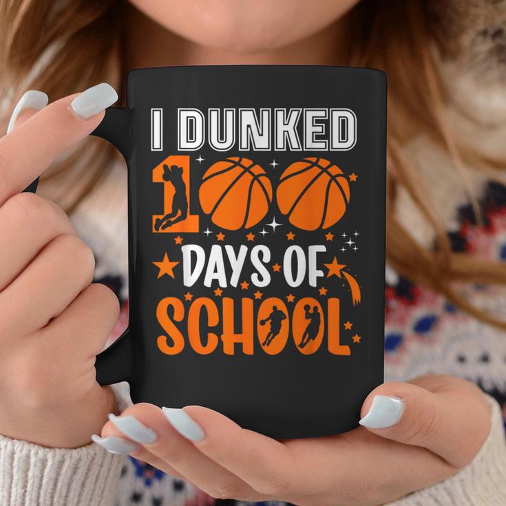 Ich Habe 100 Tage In Der Schule Eingetaucht Basketball 100 Tag Lehrer Tassen Lustige Geschenke