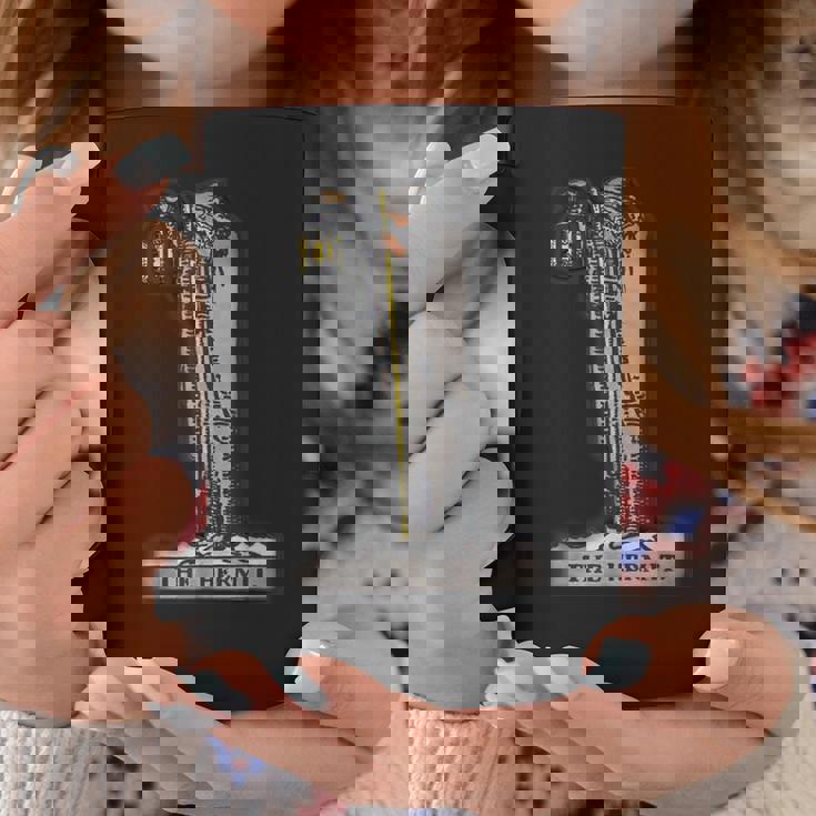 La Tarjeta Del Tarot Ermitaño Taza de café Regalos divertidos
