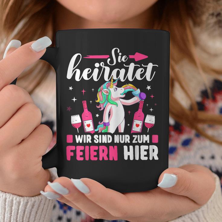 Sie Heiratet Wir Sind Nur Zum Feiern Hier Team Tassen Lustige Geschenke