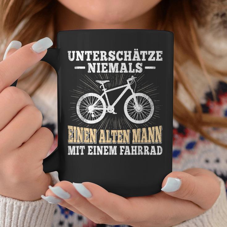 Unterschätze Niemals Ein Alten Mann Bicycle Cyclist Tassen Lustige Geschenke