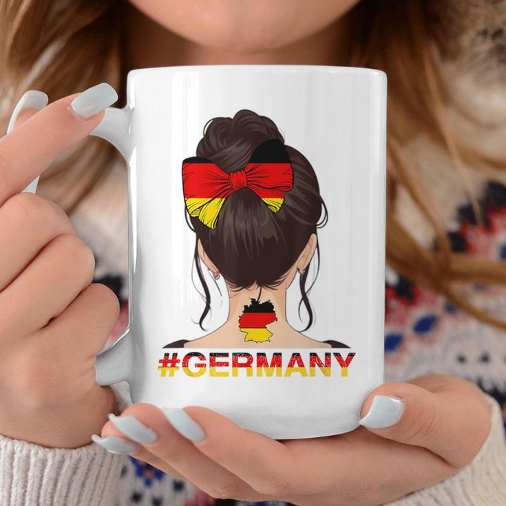 Deutsches Mädchen Messy Bun Mit Deutschland-Flagge Tassen Lustige Geschenke