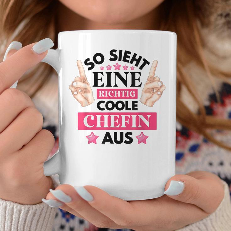 So Ssieht Eine Coole Chefin Aus Tassen Lustige Geschenke