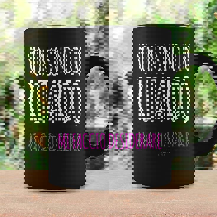 Donna Non Sono In Ritardo Mi Faccio Desiderare Frasi Divertenti Con Collo A Tazze Ideas de regalos