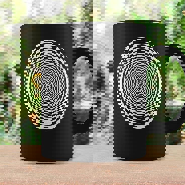 Labirinto A Spirale Trippy Ipnotico Di Trance Di Auto Di Turbinio Bianco Tazze Ideas de regalos
