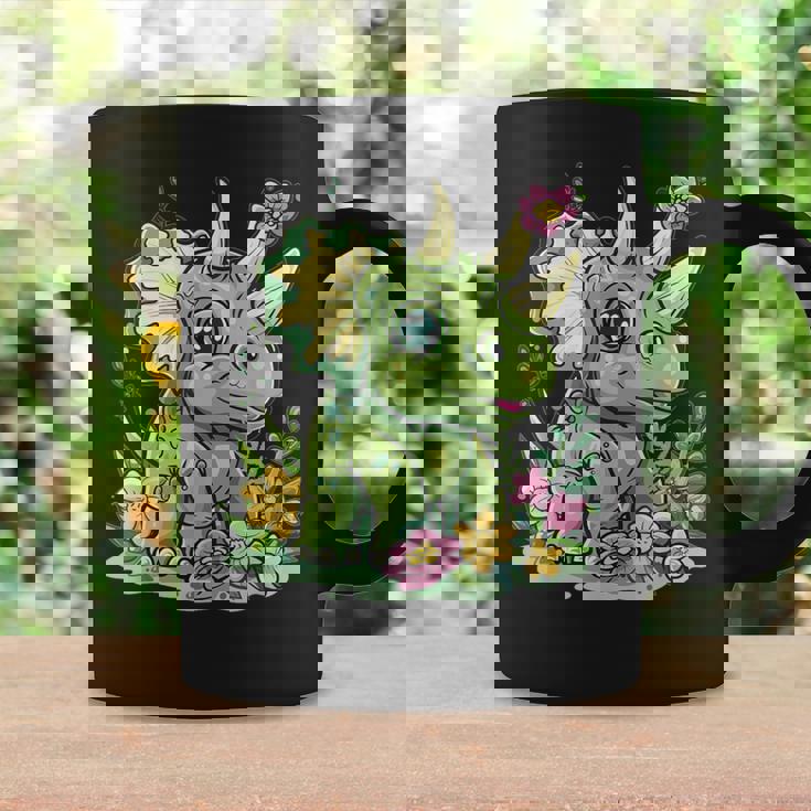 Simpatico Dinosauro Triceratopo Con Fiori I Triceratopo Tazze Ideas de regalos