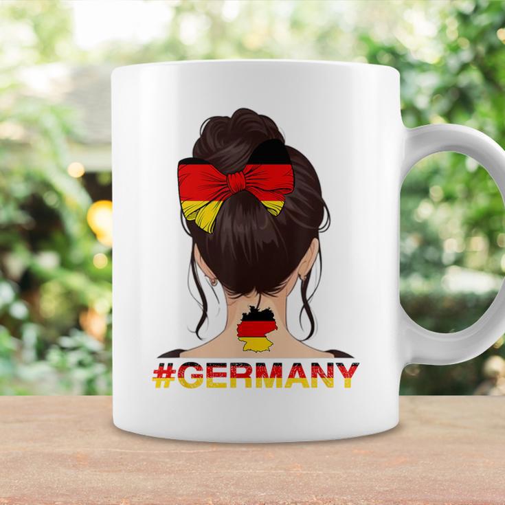 Deutsches Mädchen Messy Bun Mit Deutschland-Flagge Tassen Geschenkideen