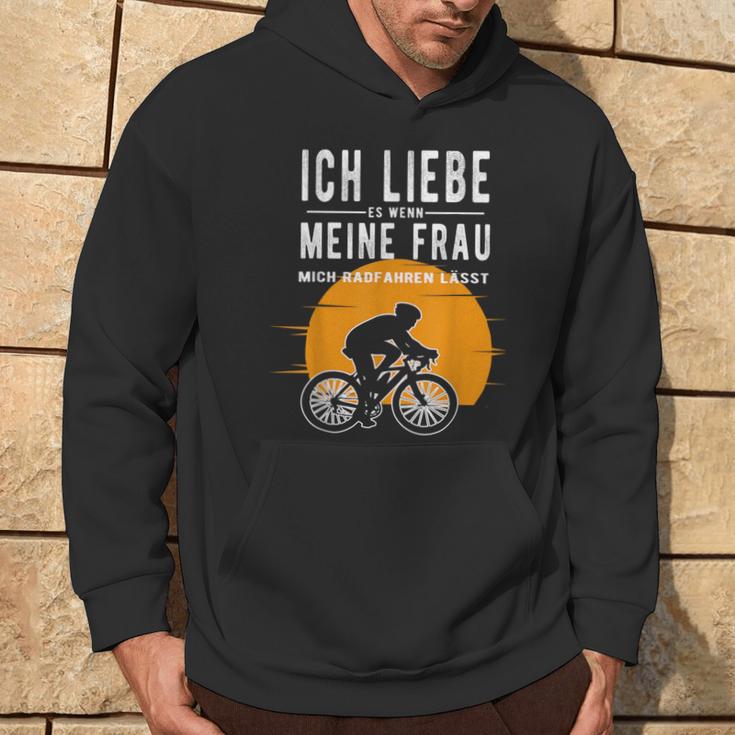 Ich Liebe Meine Frau Wenn Sie Mich Radfahren Lässt Lässt Kapuzenpullover Lebensstil