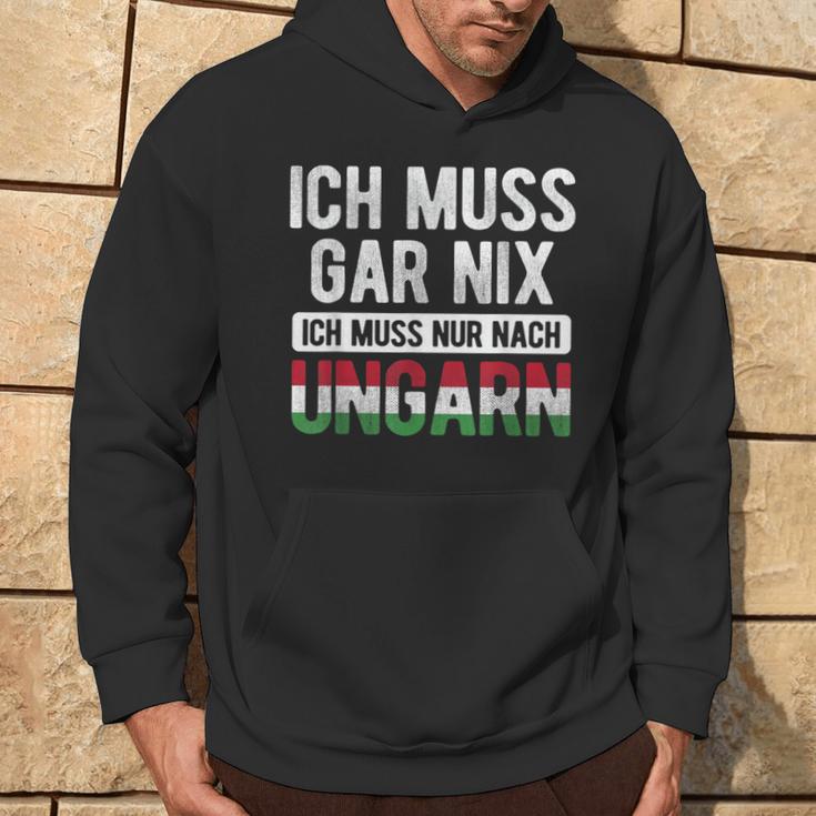 Ich Muss Nur Nach Hungary Hungarian Flag Kapuzenpullover Lebensstil