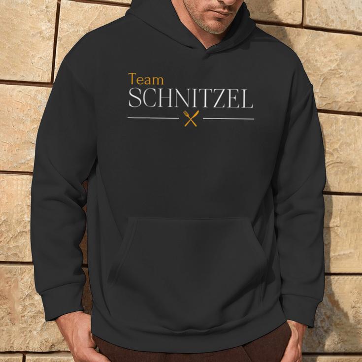 With Team Schnitzel I Loveiennese Schnitzel Lieblingsobst Kapuzenpullover Lebensstil