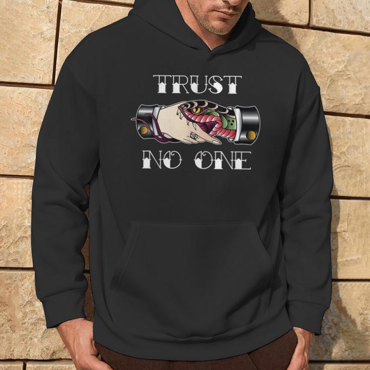 Trust No Oneintage Snake Handshake Kapuzenpullover Lebensstil