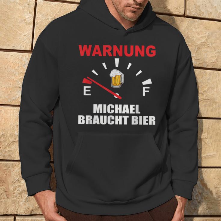 Warning Michael Braucht Bier Kapuzenpullover Lebensstil